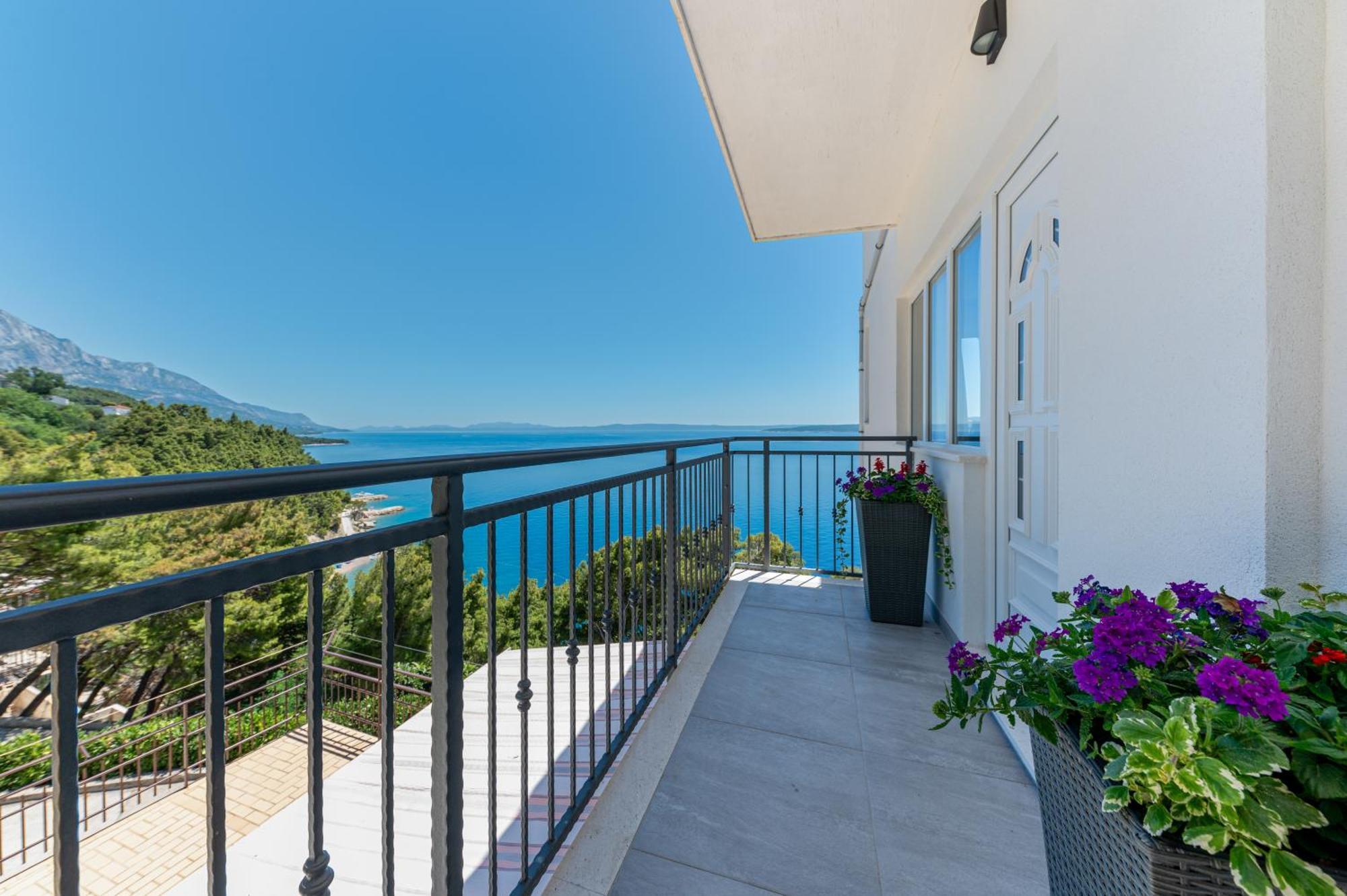 Seaview Apartments Nives Brela Rum bild