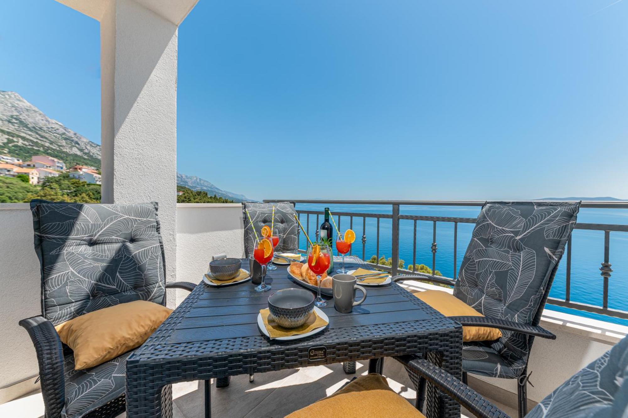 Seaview Apartments Nives Brela Rum bild