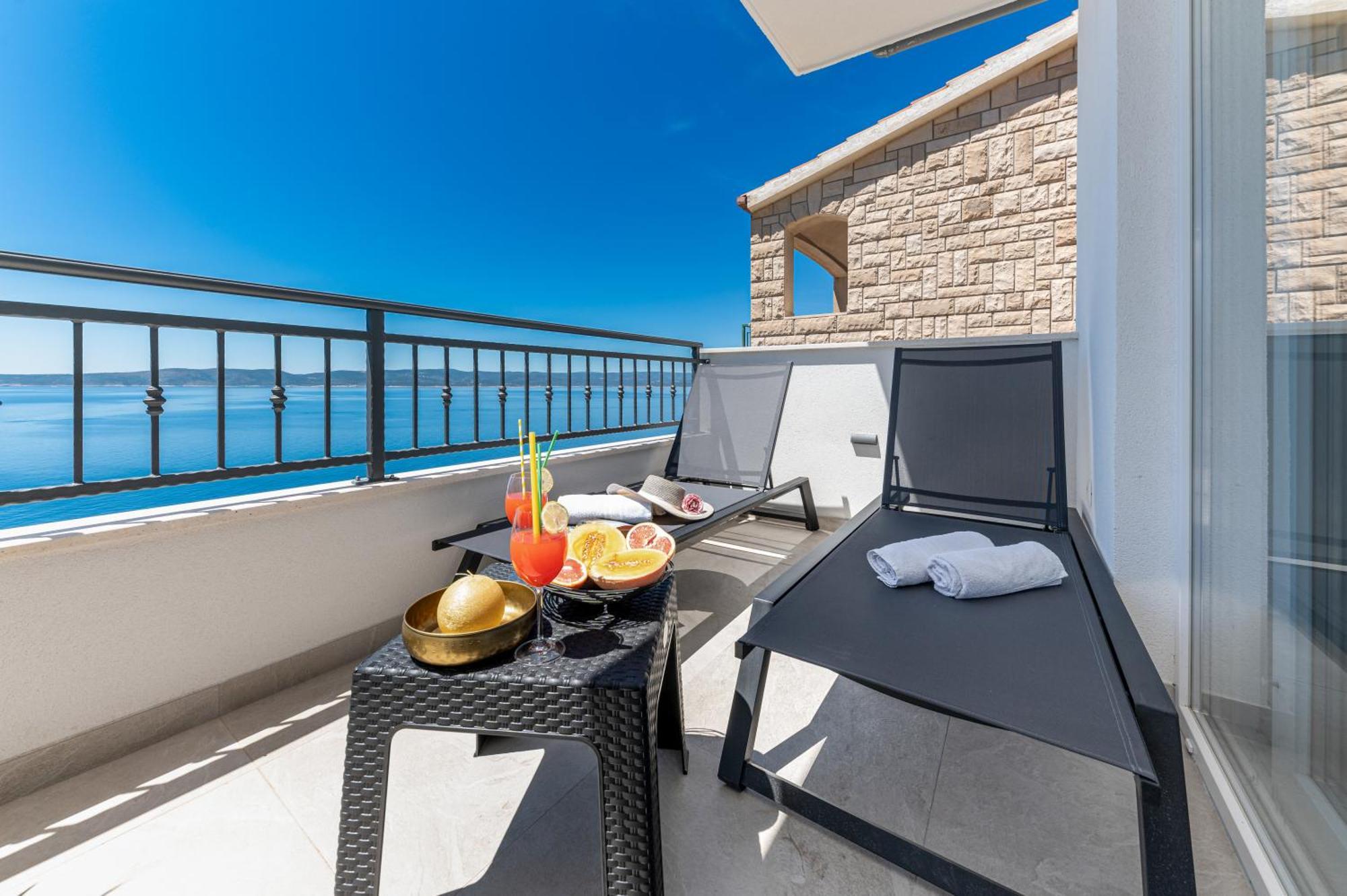 Seaview Apartments Nives Brela Rum bild